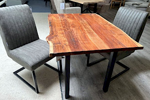 Esstisch-Set Tisch mit zwei Stühlen, Freischwinger